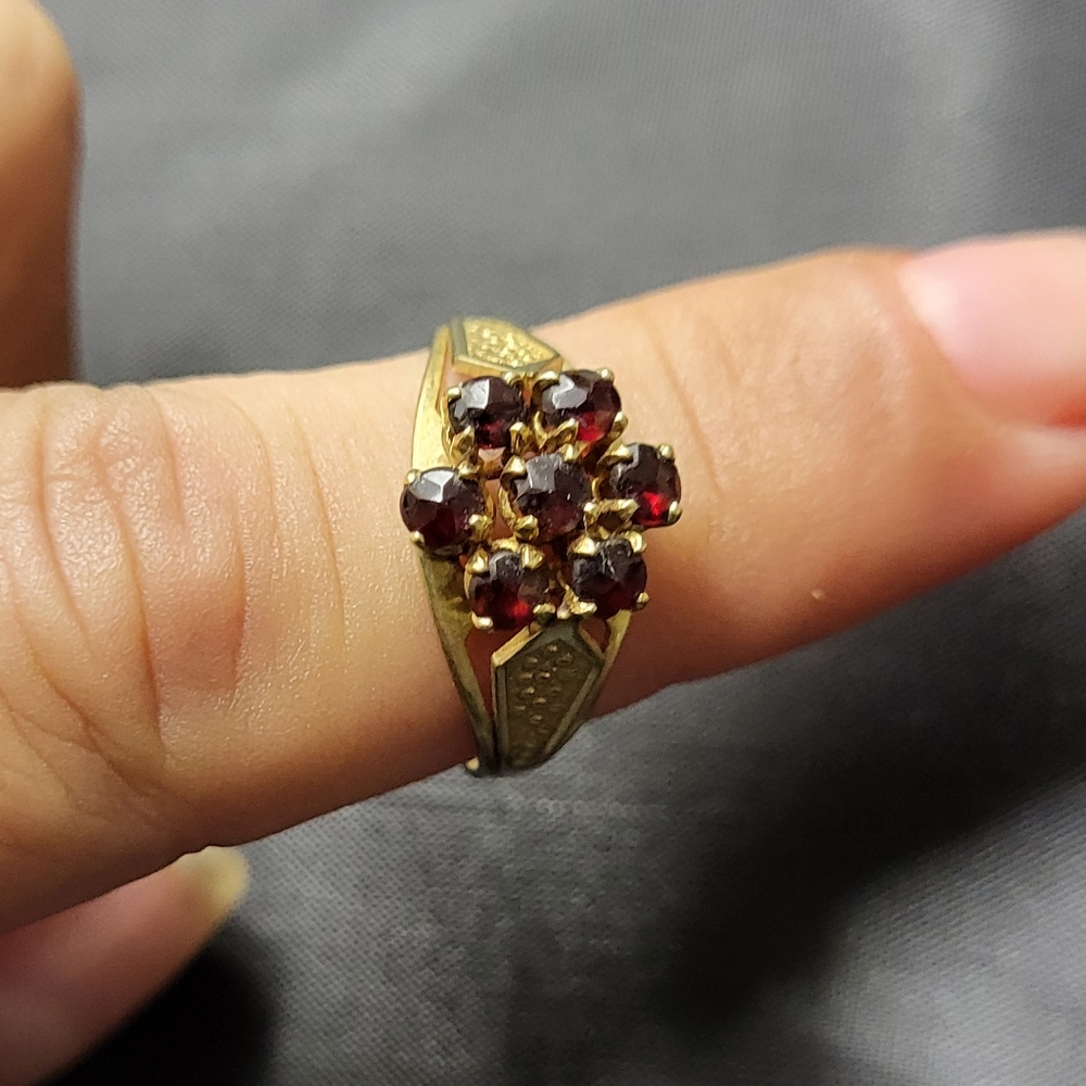 Gold and Garnet Ring